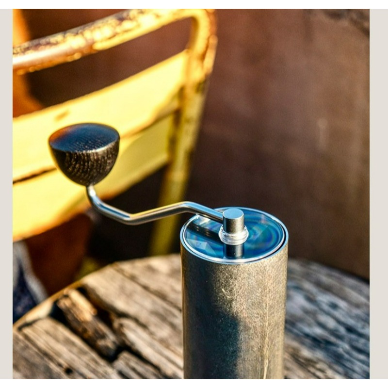 Moulin à café manuel Commander - Burr Hand Grinder avis et prix